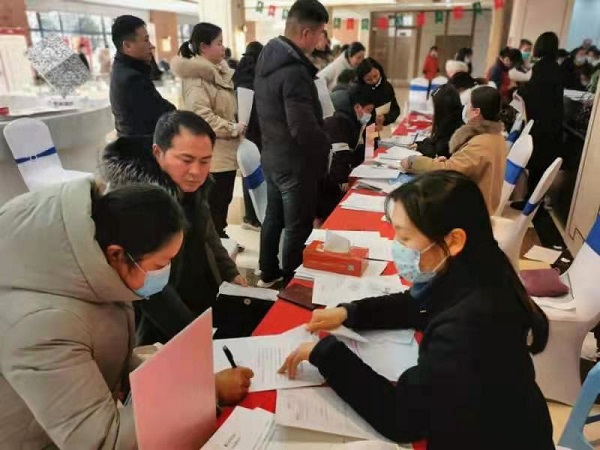 定遠(yuǎn)項(xiàng)目六號(hào)地徽鹽·曲陽(yáng)名邸如期交房